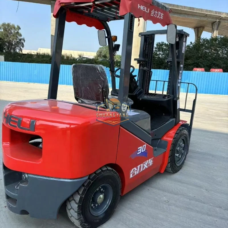 Used Heli 30 Mini Forklift Truck with Japanese Isuzu Engine 3ton Diesel Forklift with 4500mm Automatic Transmission
