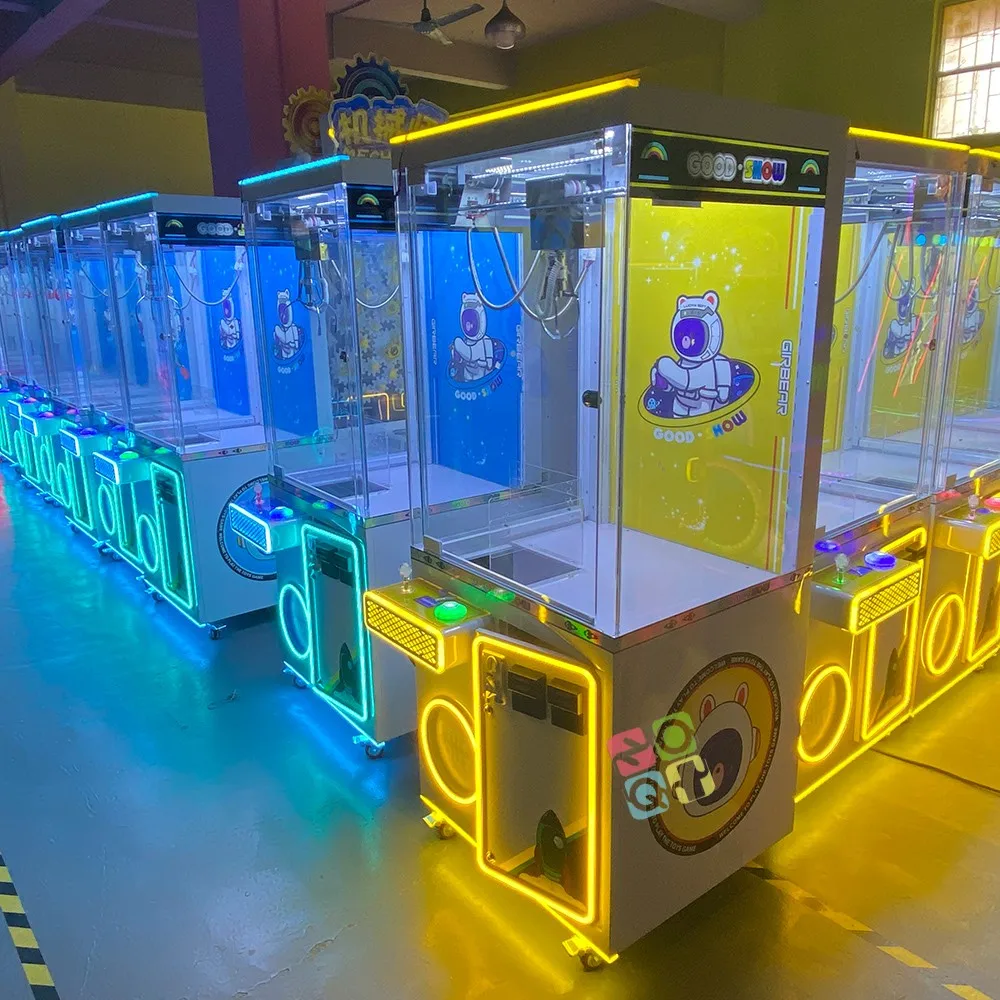 High Quality Custom Claw Doll Machine Crane Toy Game Arcade Machines for Shopping Mall
