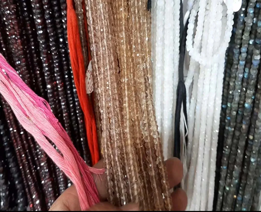 High Polished Peridot Chip Stone Beads Strands For Necklace