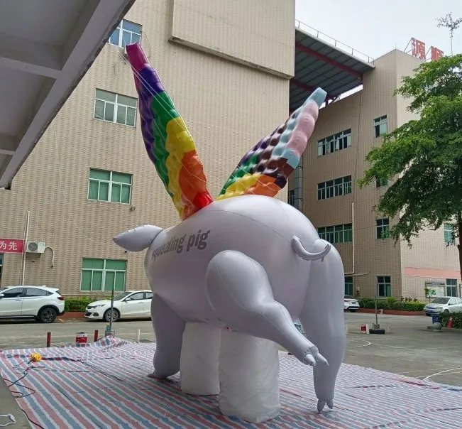 Newest finished inflatable helium parade wings pig
