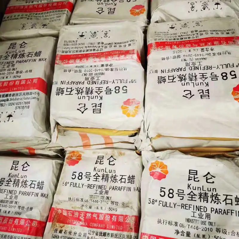 Kunlun Fushun 56-58 Melting Point fully refined paraffin wax 0.5%Oil Content solid Kunlun paraffin wax