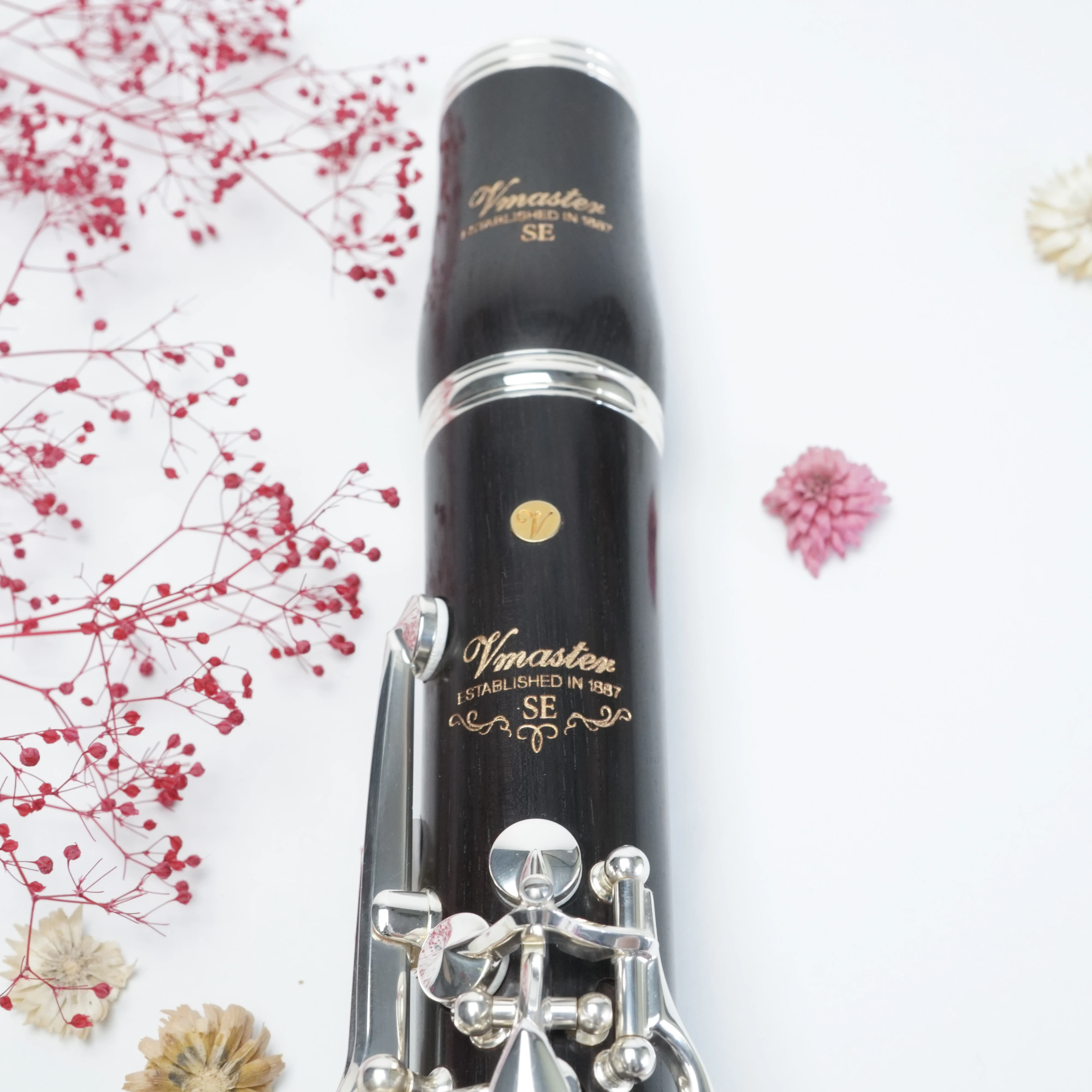 Wooden bass woodwind instruments by leading technology and craftsmanship