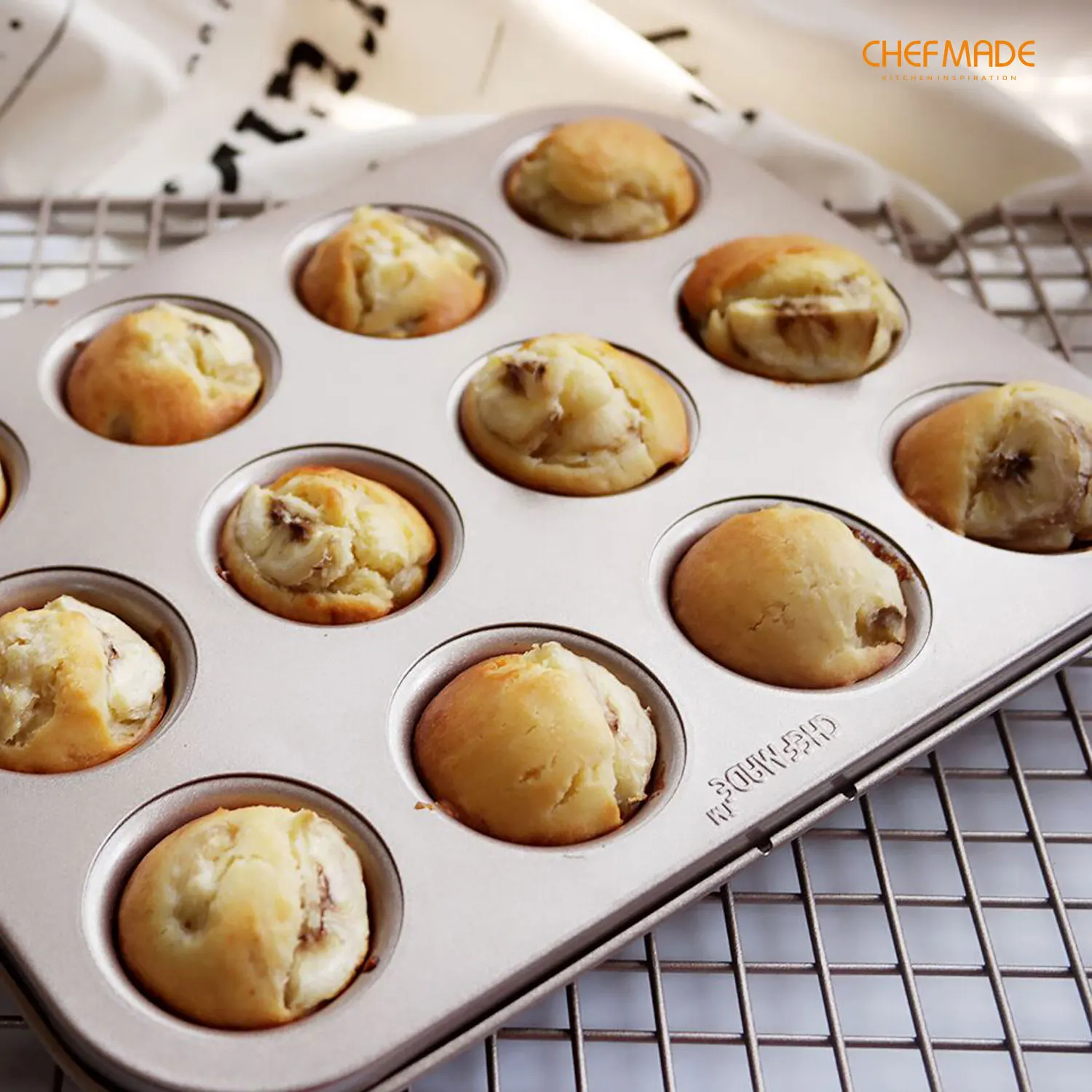 High Quality Reusable Mini 12 Cup Carbon Steel Muffin Baking Cake Mold