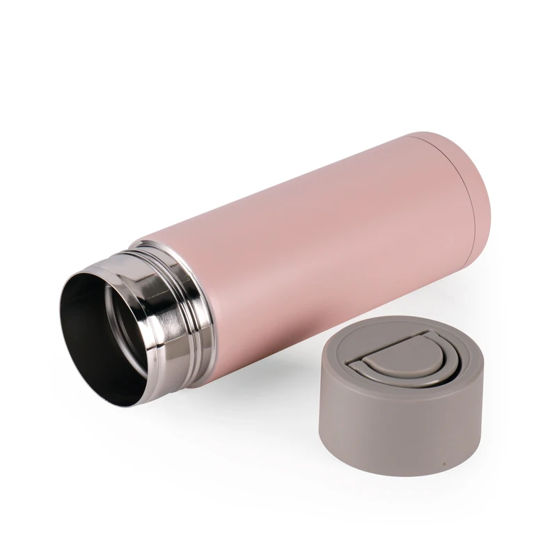 Private Label 650ml Portable Double Wall Tumbler Cups Outdoor Sport Travel Vacuum Flask Insulated Cups With Plastic Handle