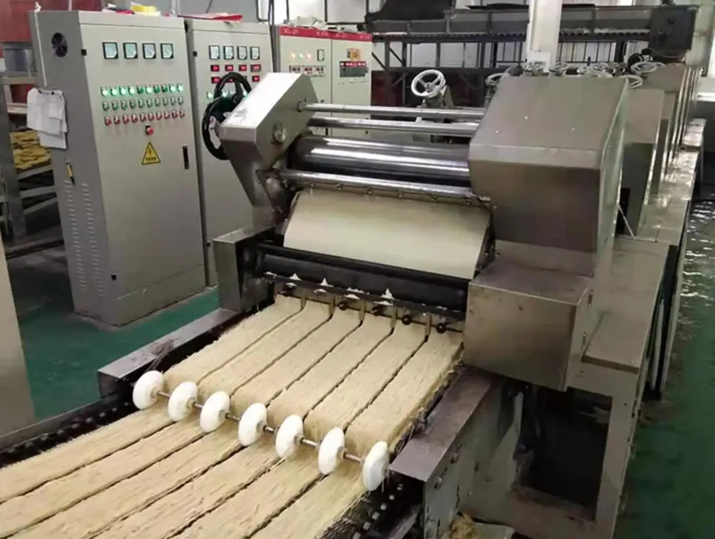 Factory price customized automatic noodle machine instant noodle production line