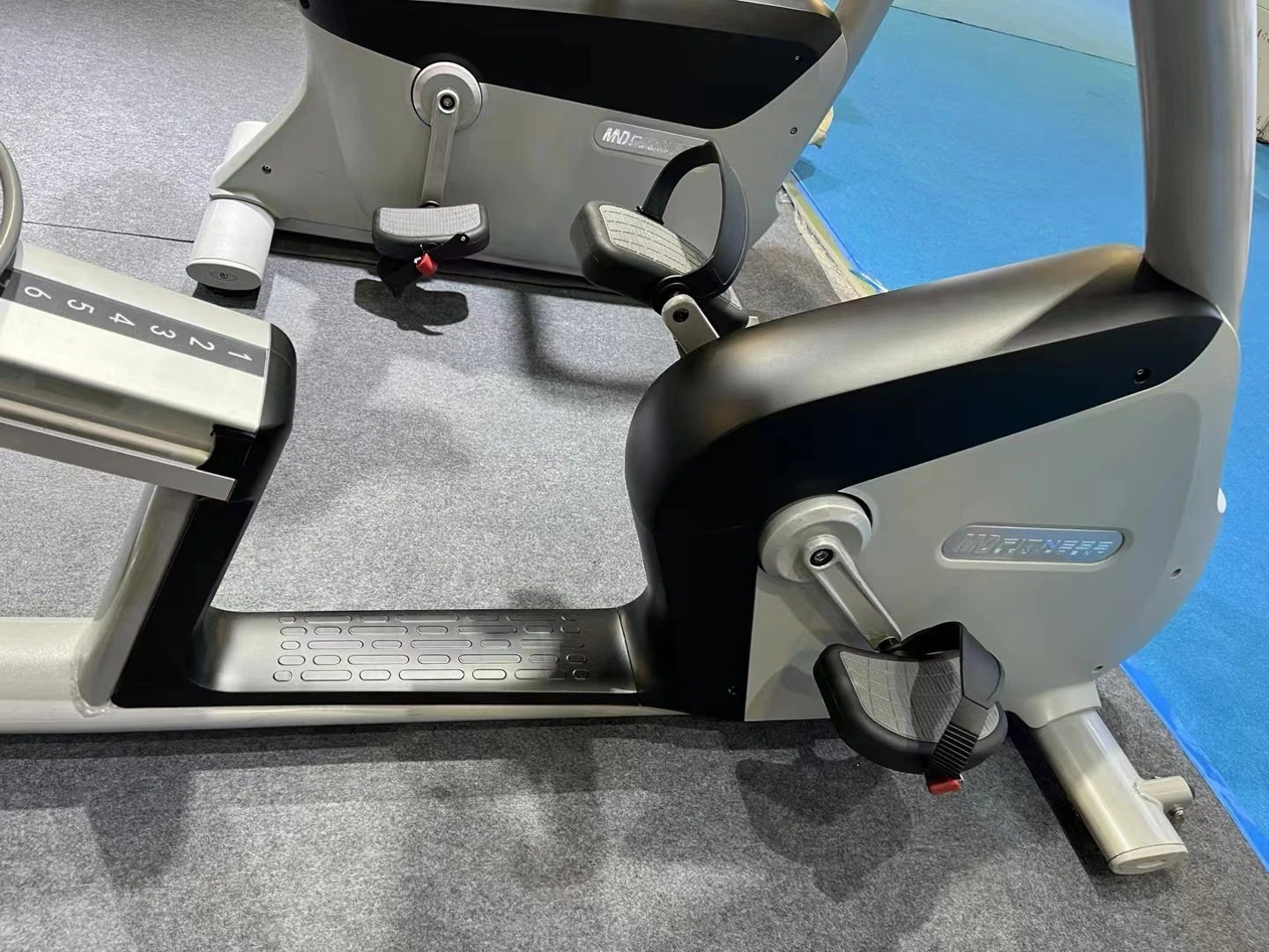 Commercial Gym Fitness Machine Cardio Magnetic Control Horizontal Exercise Bicycle Recumbent Bike