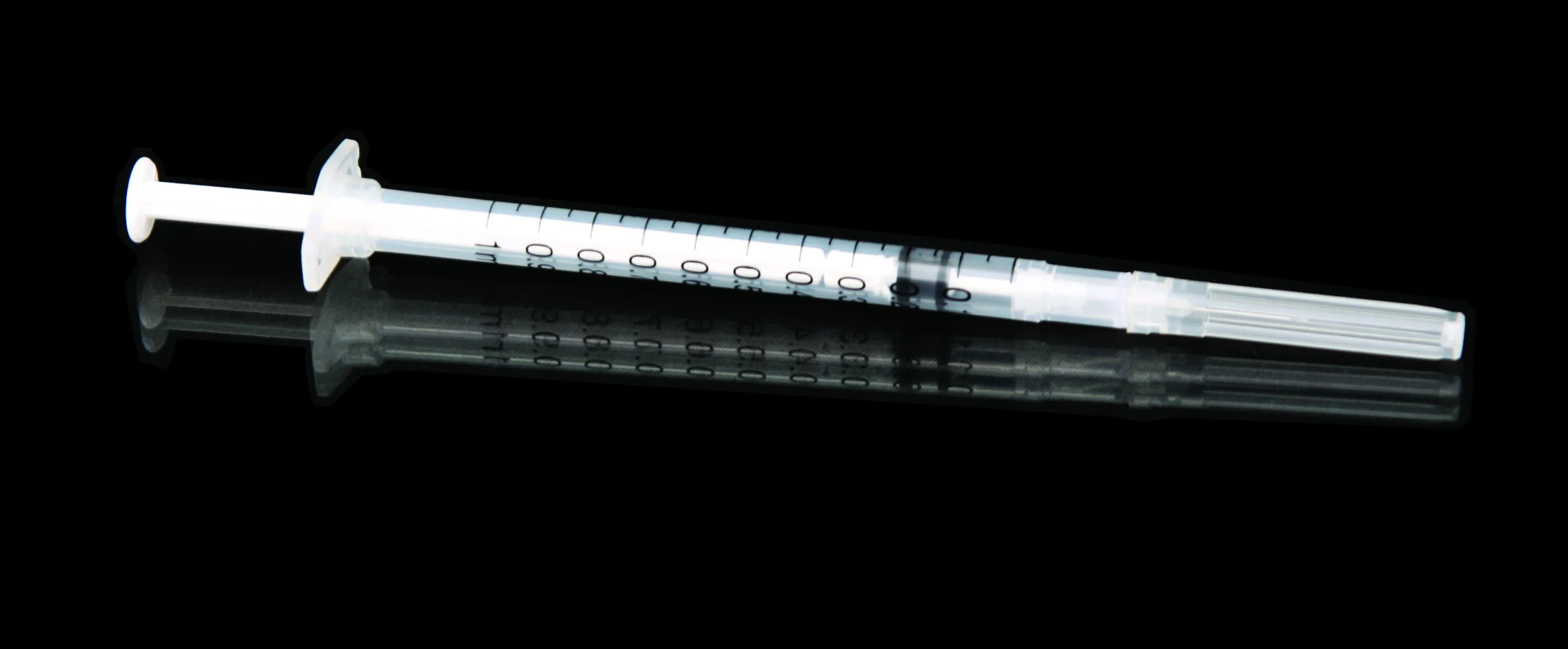 High quality and best price 2ml safety syringe with retractable needle 16G-30G