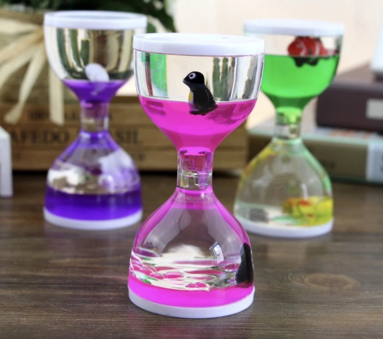 Oil spill hourglass handicraft ornament with animal toy gift