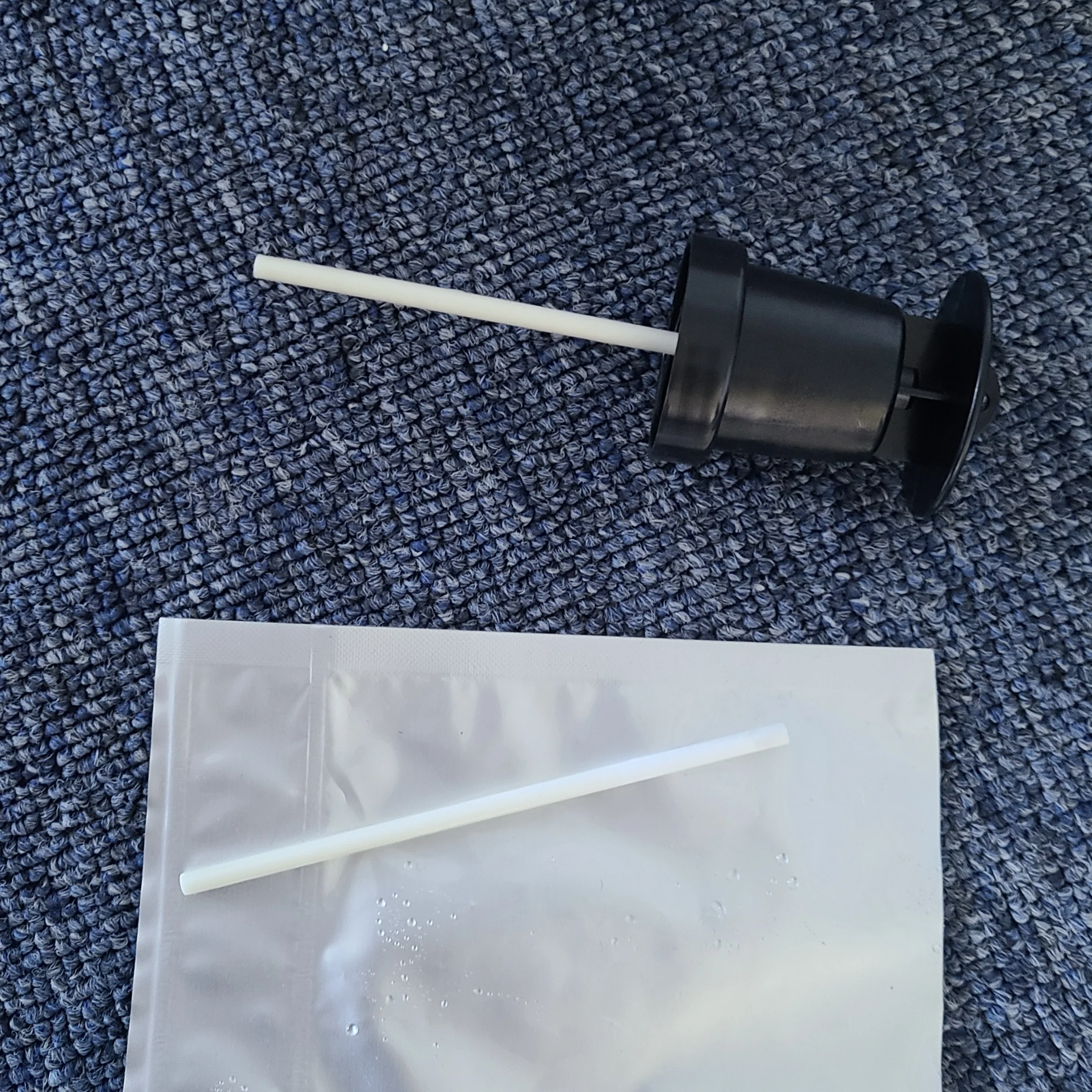 Hot sales mini fruit fly trap head with pheromone stick for Bactrocera Dorsalis from manufacturer