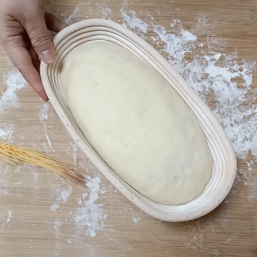 Прямоугольная плетеная корзина из ротанга