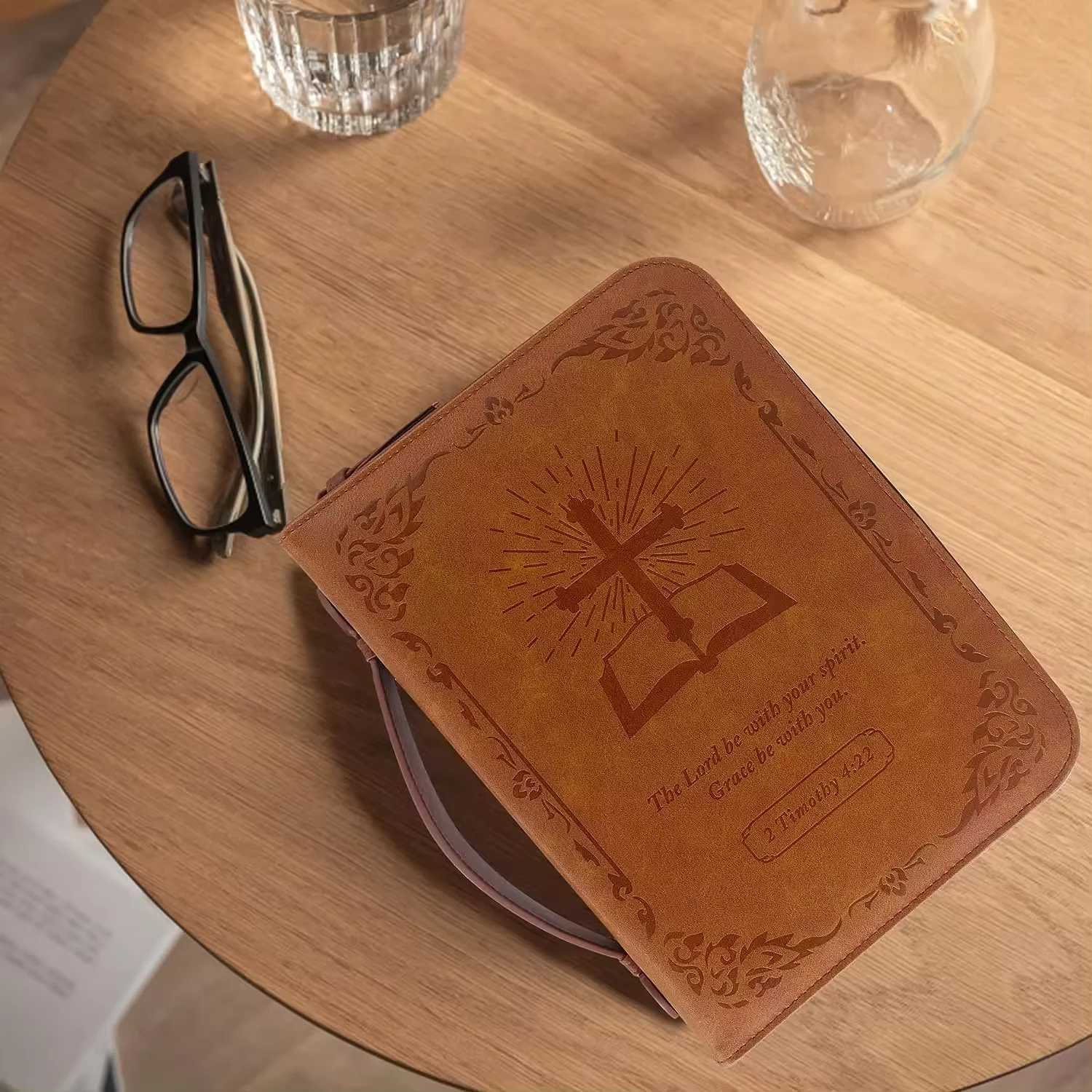 Custom High quality portable hard shell  PU  Leather  case for free pocket customized bible cover book case church bible bag