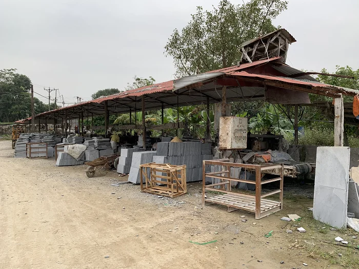 Эластон Вьетнам-это блок специализирующийся на поставке продуктов из известняка синего цвета используемых в плиточной обработке с множеством разнообразных