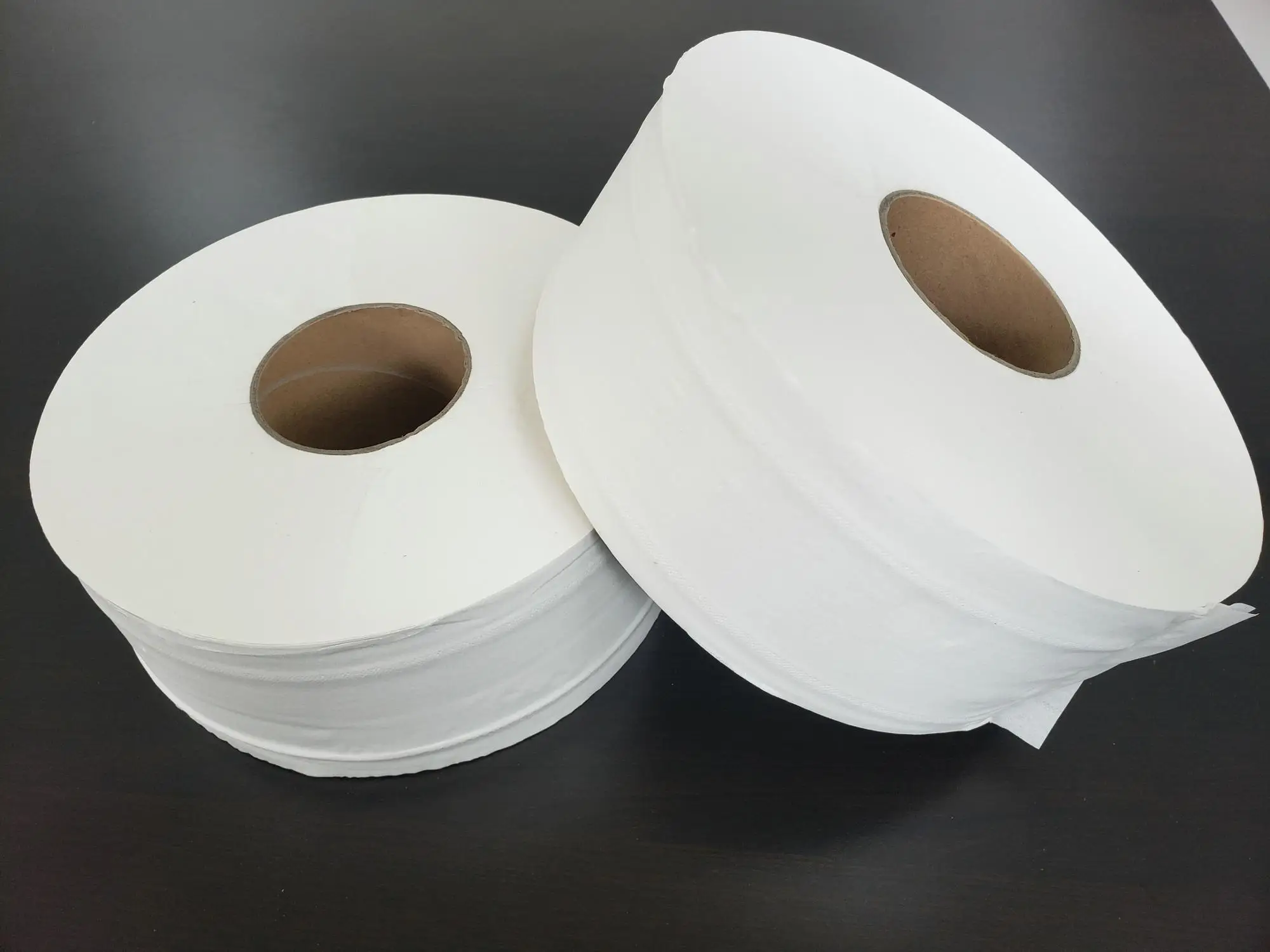 Custom Toilet Paper Factory 1/2/3 ply 20 gsm Toilet Paper Jumbo Roll Toilet tissue
