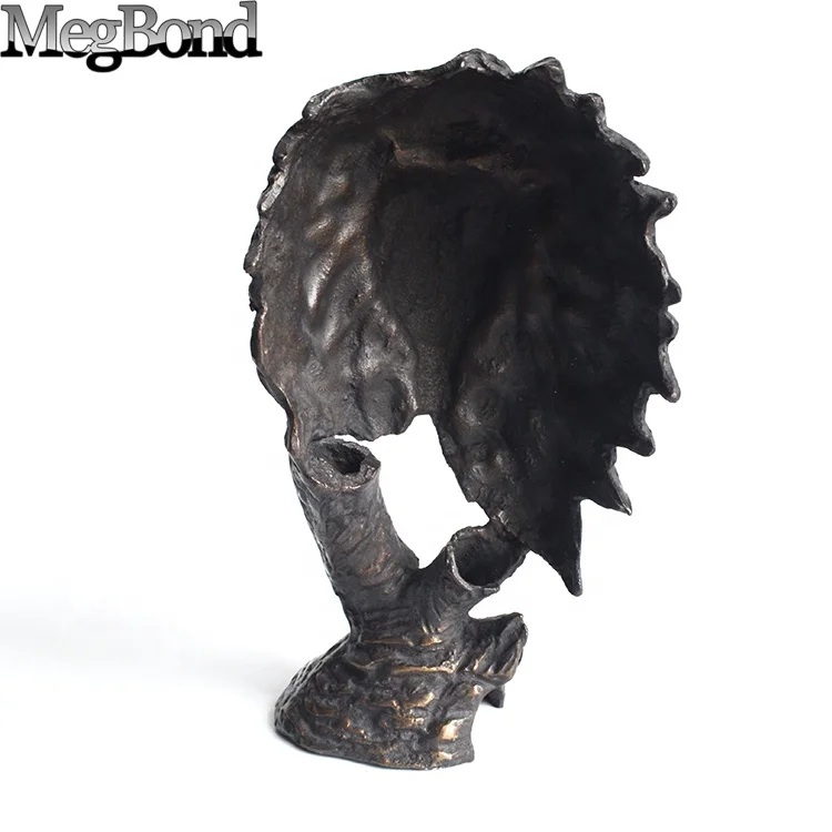 Cast iron lion head home decor for interior decorations,  metal lion head abstract sculpture for table