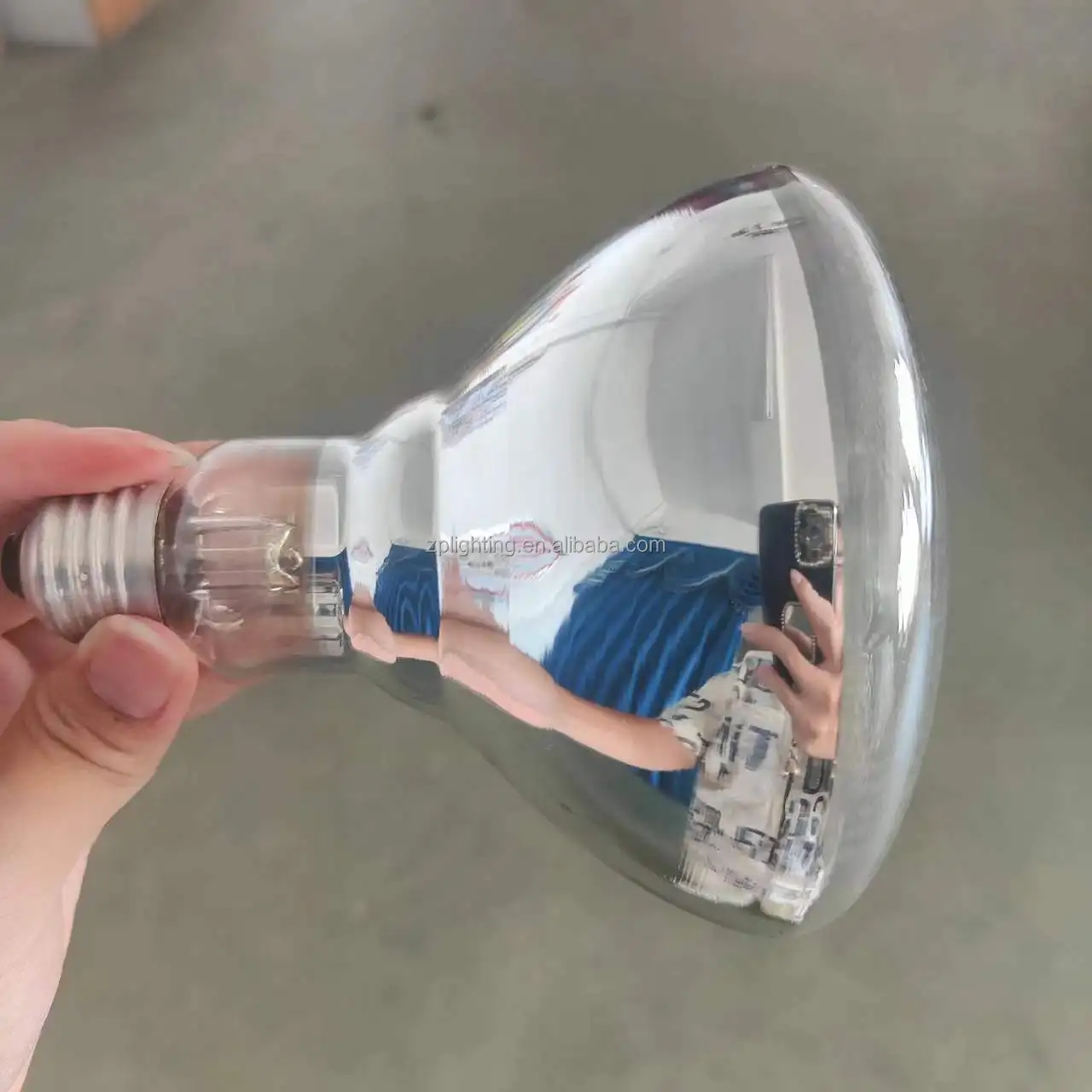 175W BR38 Automated Poultry Heating Glass Lamp Chicken Brooder Heat Lamp for Chicken Rearing