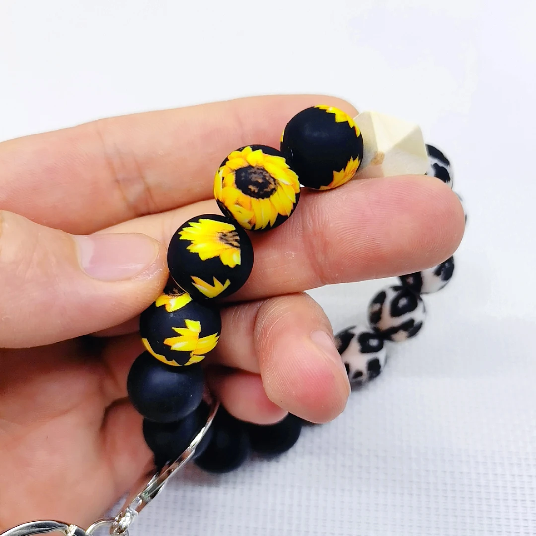 Custom Detachable Fringe Keychain Bracelet Wholesale Gold Sunflower Leopard Print Silicone Beads Keychain