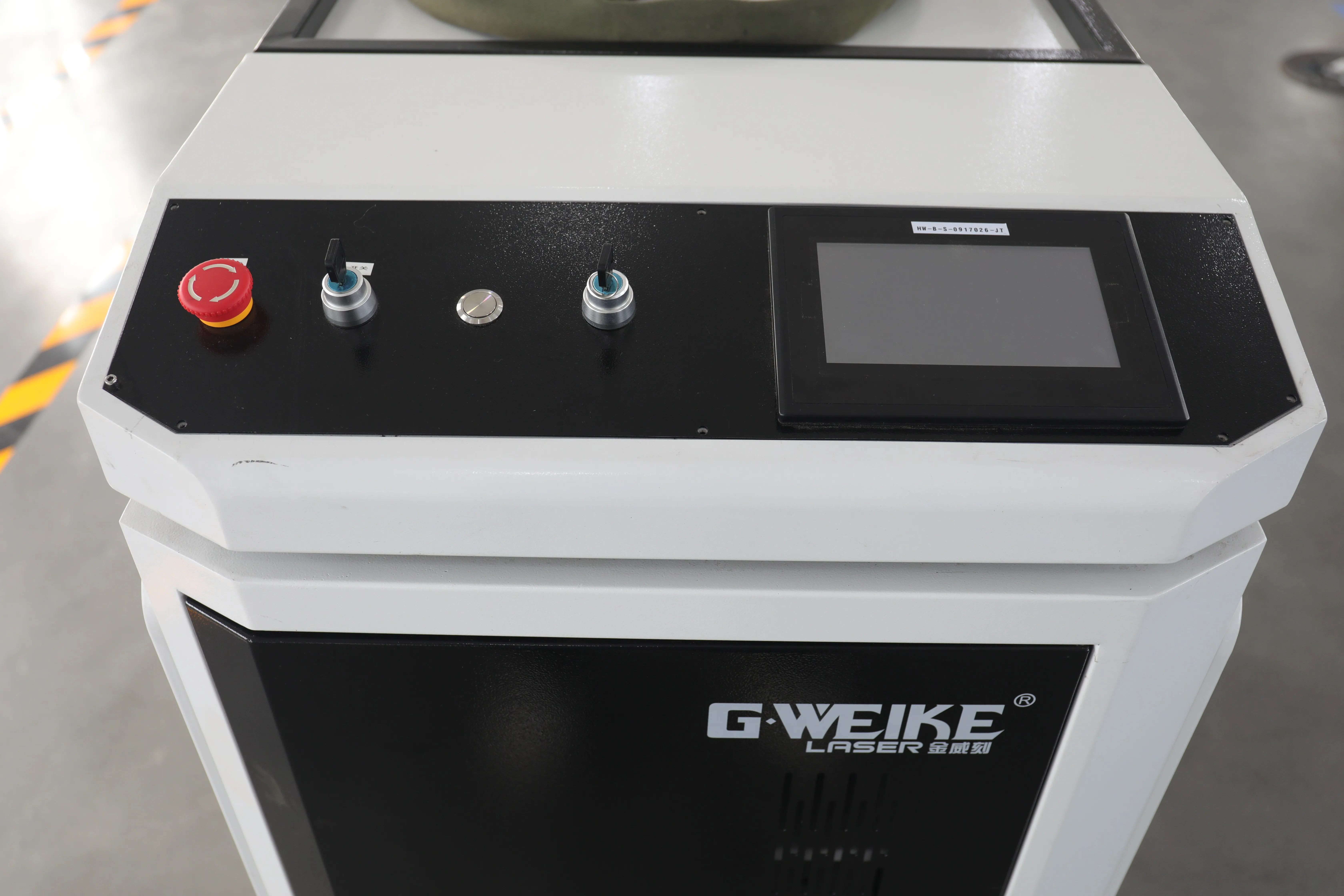 G.Weike LC-500 Portable Fiber Laser Cleaning Machine Rust Removal Cleaning Machine for Selective Paint Removal