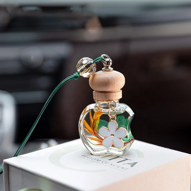 car hanging ornaments aromatherapy essential oil with glass bottle car perfume diffuser bodyworks perfume