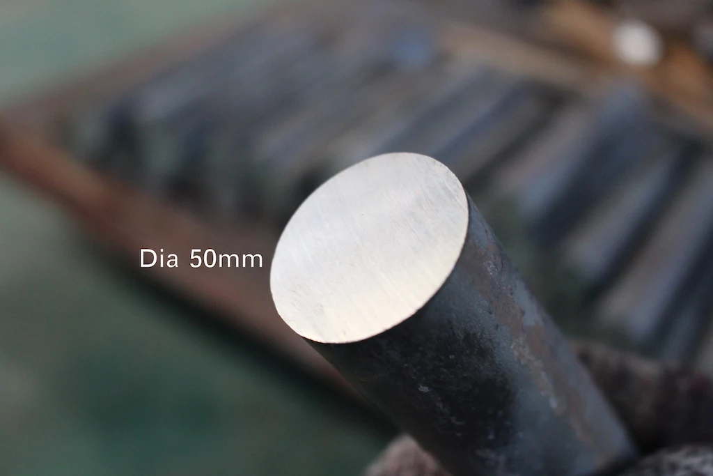 С автоматическим погрузчиком CNC машина для резки металлических