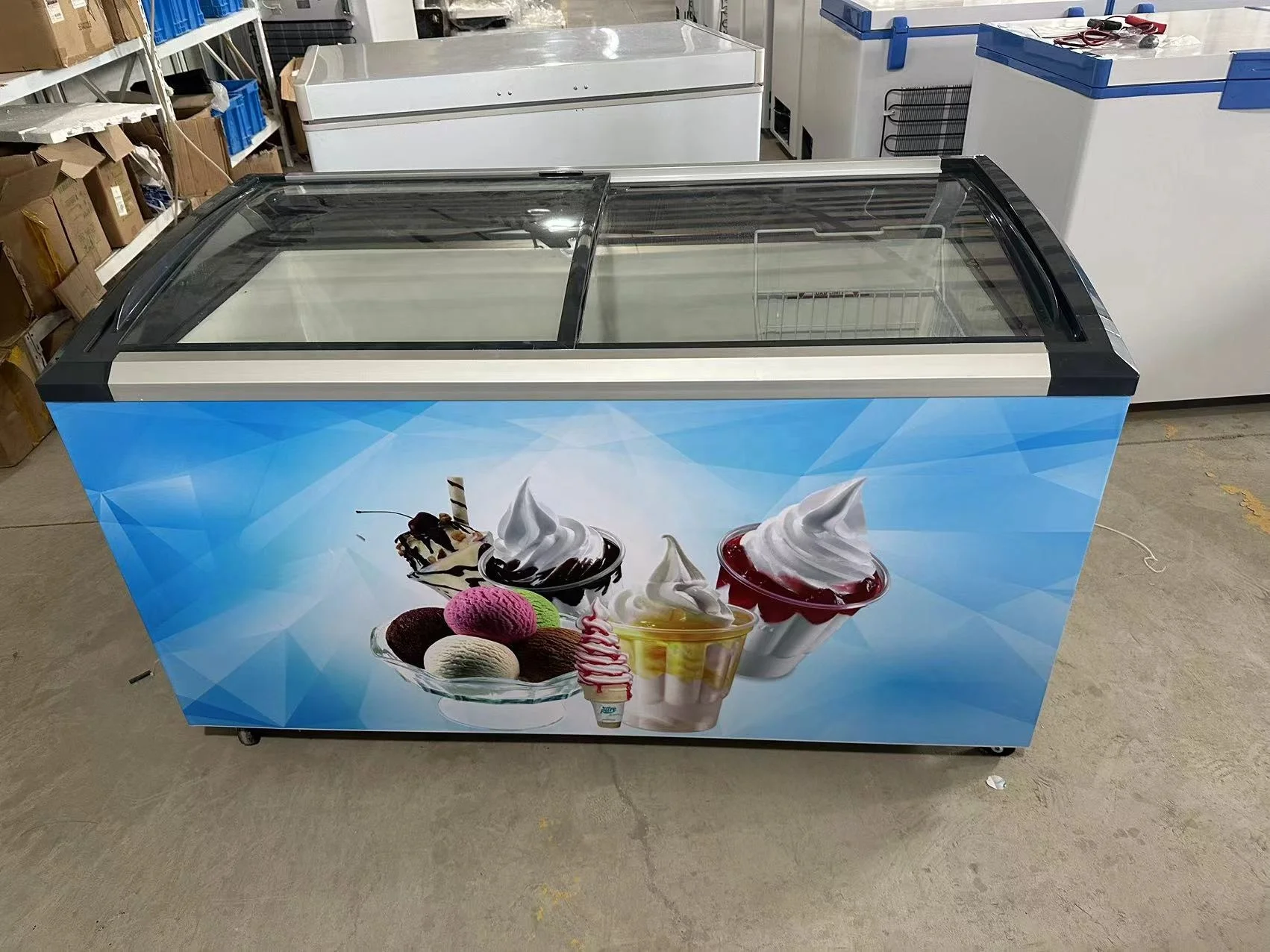 12V / 220V AC&DC  energy 13 cube feet SD/SC-368Y Curved glass door ice cream freezer