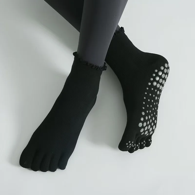 Irregular Edge 5 Toes Anti Slip Non Skid Yoga Pilates Cotton Custom Socks With Grips For Women