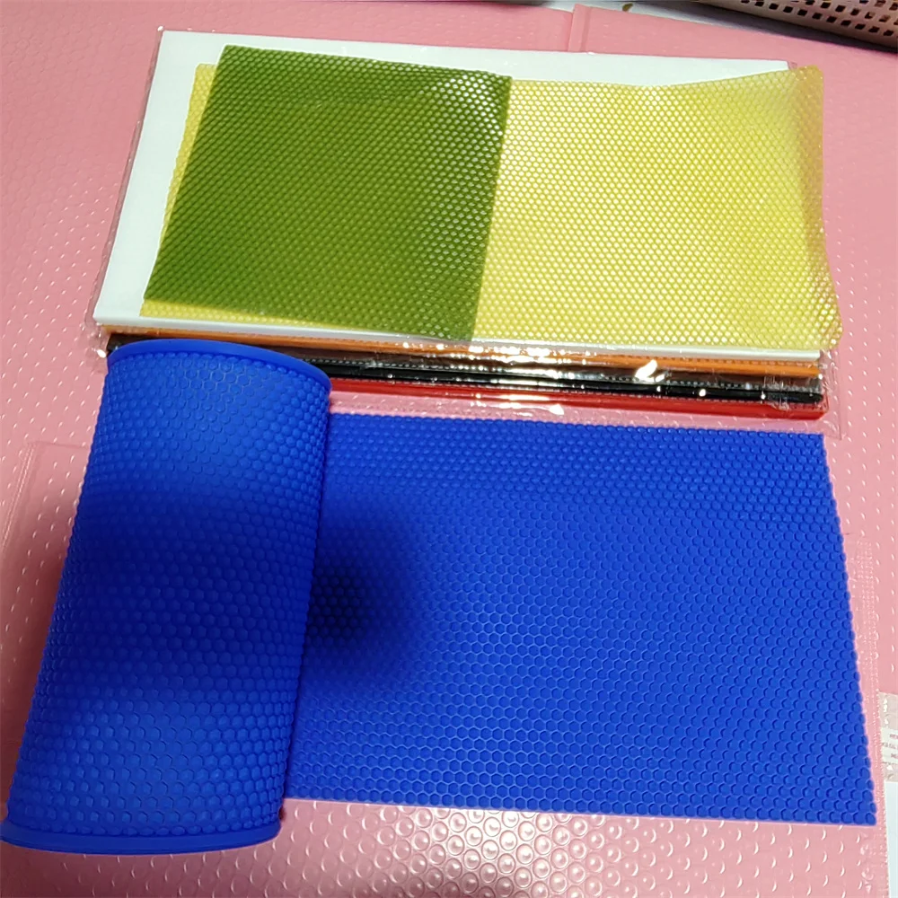 2PC Silicone Bee Wax Press Honeycomb Embosser Beeswax Sheet Foundation Mold Apicultura Beekeeping Beehive Basis Garden Supplies