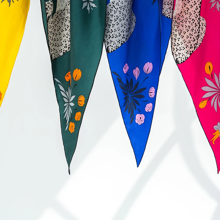 Premium Quality Made in Hangzhou 90x90cm custom twill Silk square scarf  classic carre