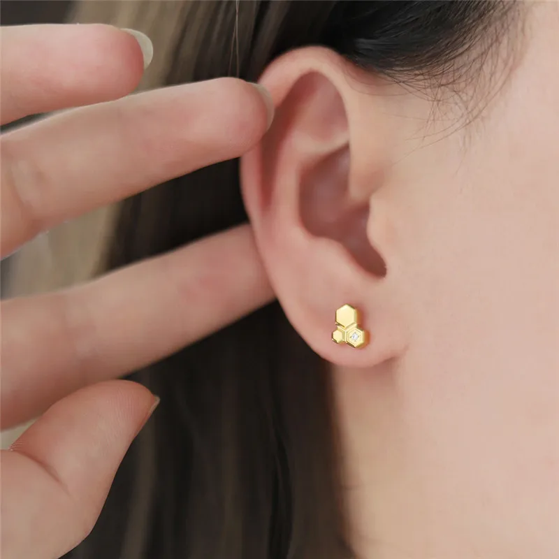 Fashion Minimalist 18K Gold Plated Stainless Steel Jewelry Bee Honeycomb Stud Earrings
