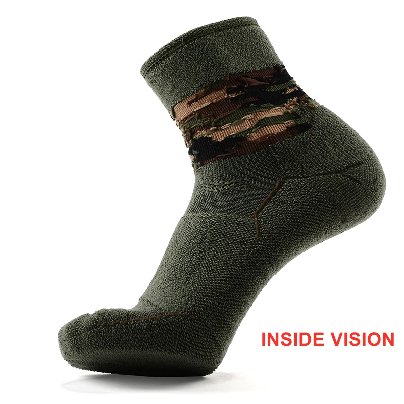 OEM Custom Unisex Camouflage Crew Sports Socks Men Athletic Outdoor Terry Socks  Green Merino Socks