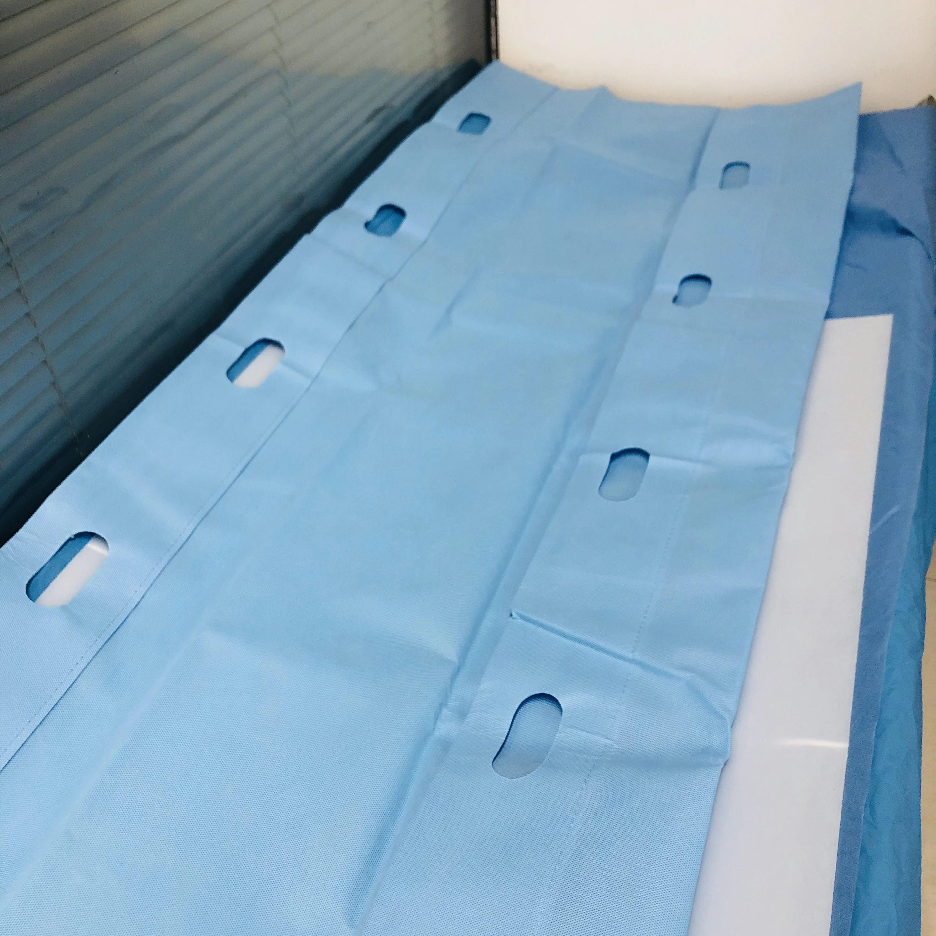 Ambulance casualty first aid transfer mat