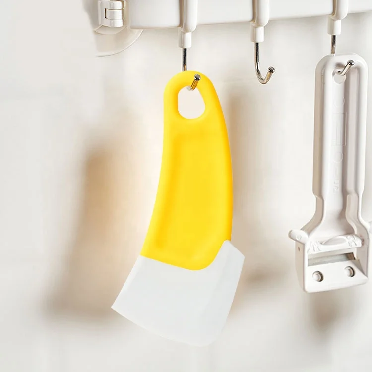 Fast delivery pot pan scraper cleaning blade silicone oven pot pan scraper recycled silicone pot pan scraper cleaning plastic