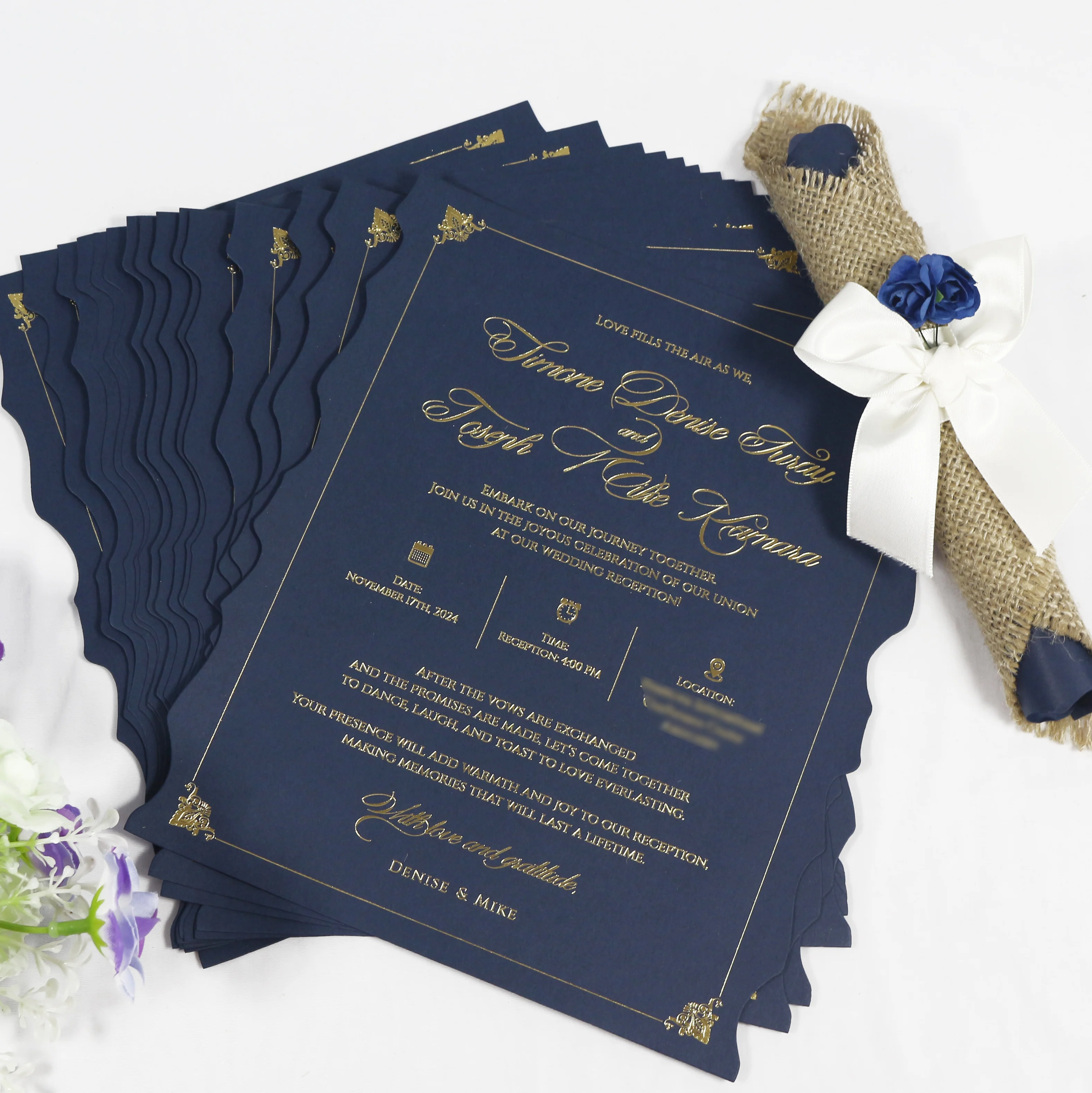 High Quality Unique Linen Scroll Wedding Invitation with Wooden Box Gold Foil Navy Roll Card Ribbon Bow and Flower Decoration
