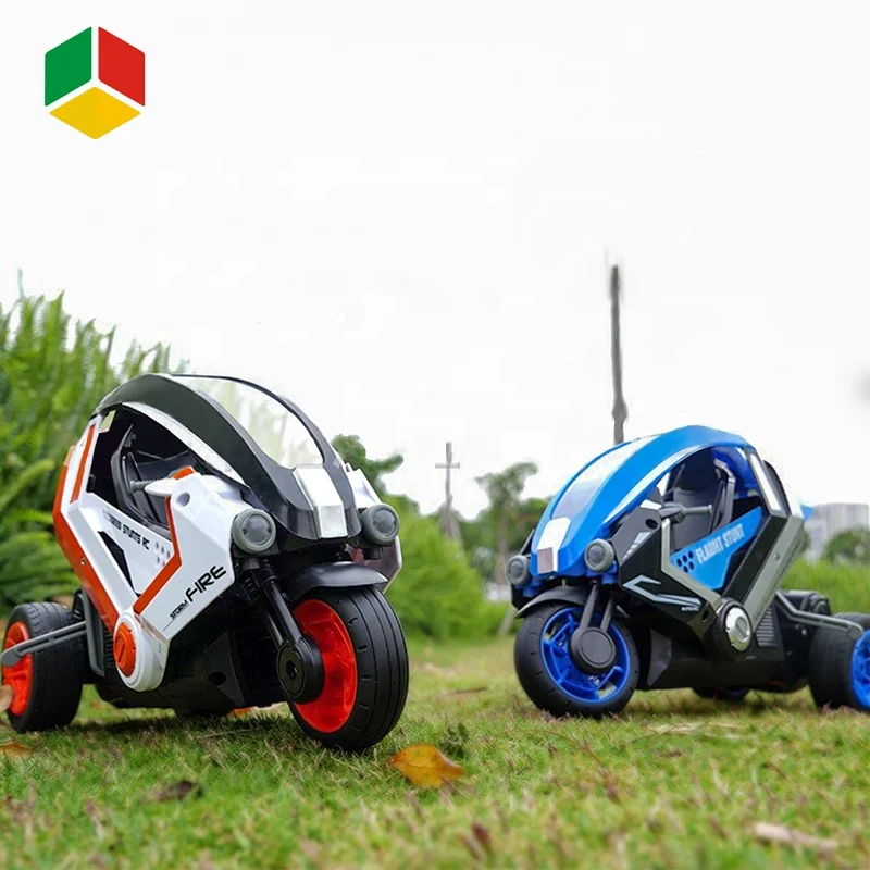 QS Toys 2021 RC Stunt Drift Racing Toy Battery Include RC Motorcycle  2.4G Three Wheels Stunt Car Remote Control Toy With USB