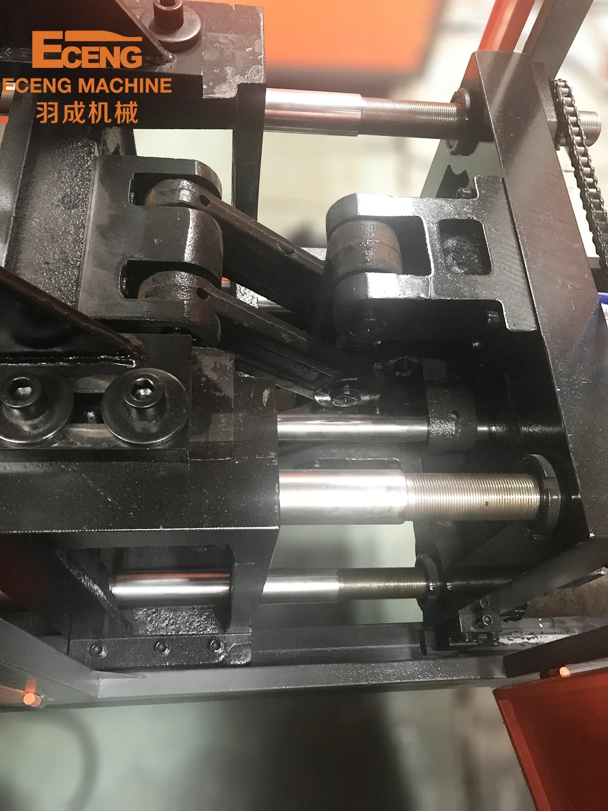 Eceng Semi Automatic Compact Plastic PET Preform Blowing Machine 4000BPH Bottle Blow Molding Machine 250ml 100ml 2L