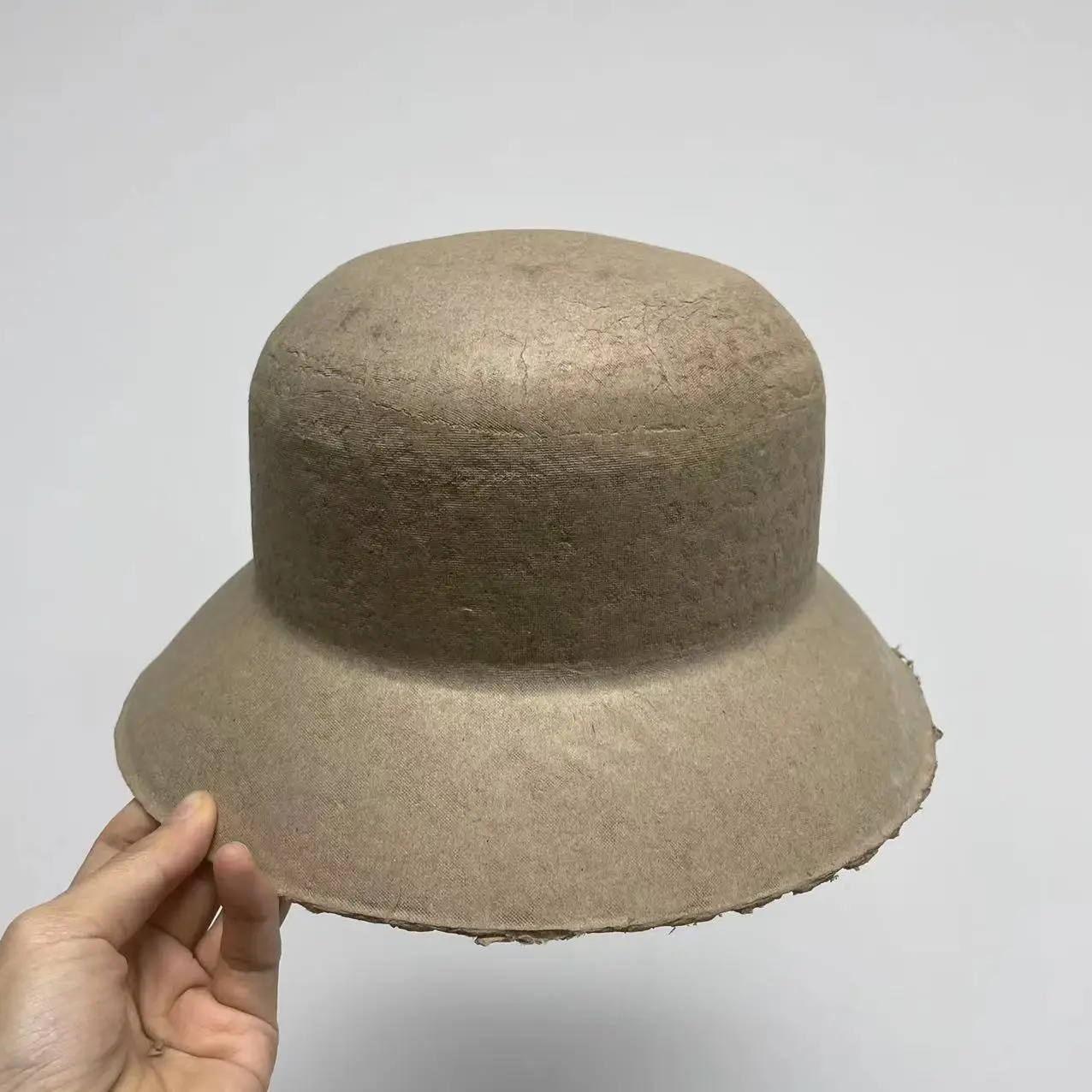 China supplier custom recycled paper material pulp molded paper pulp cap holder