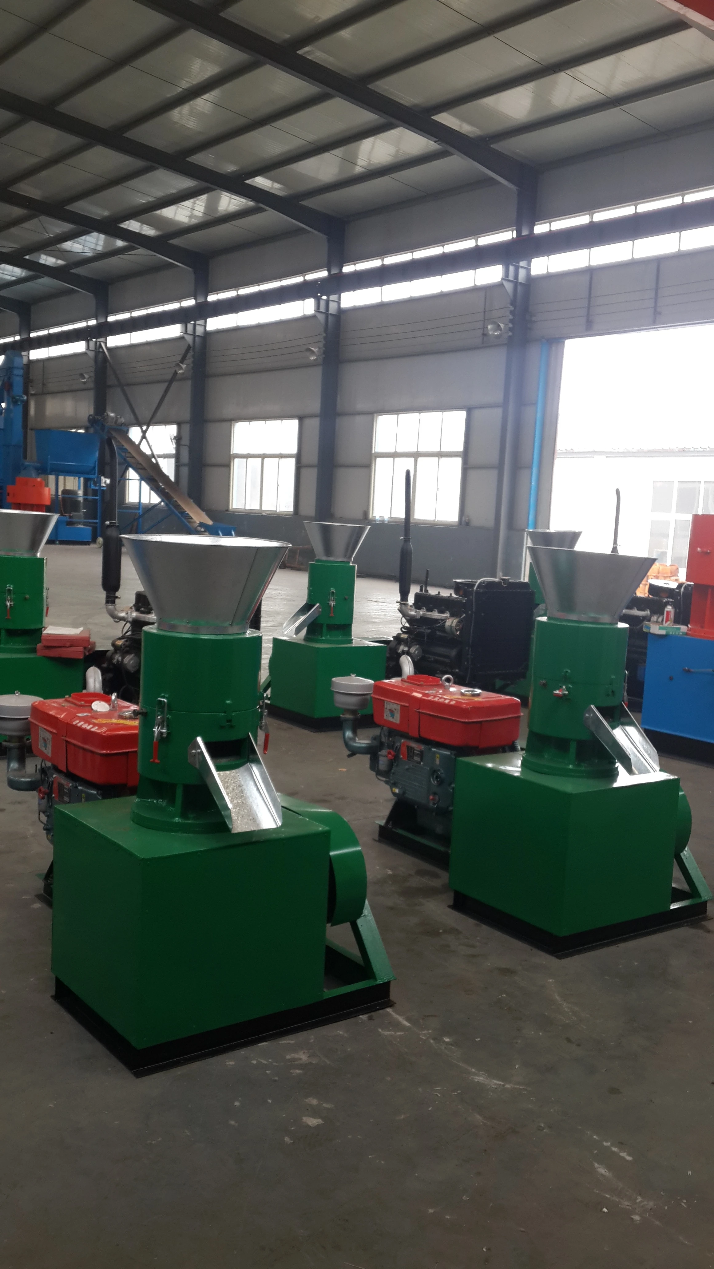 chicken granulator feed processing machine goat food production line diesel powered animal feed processing machines