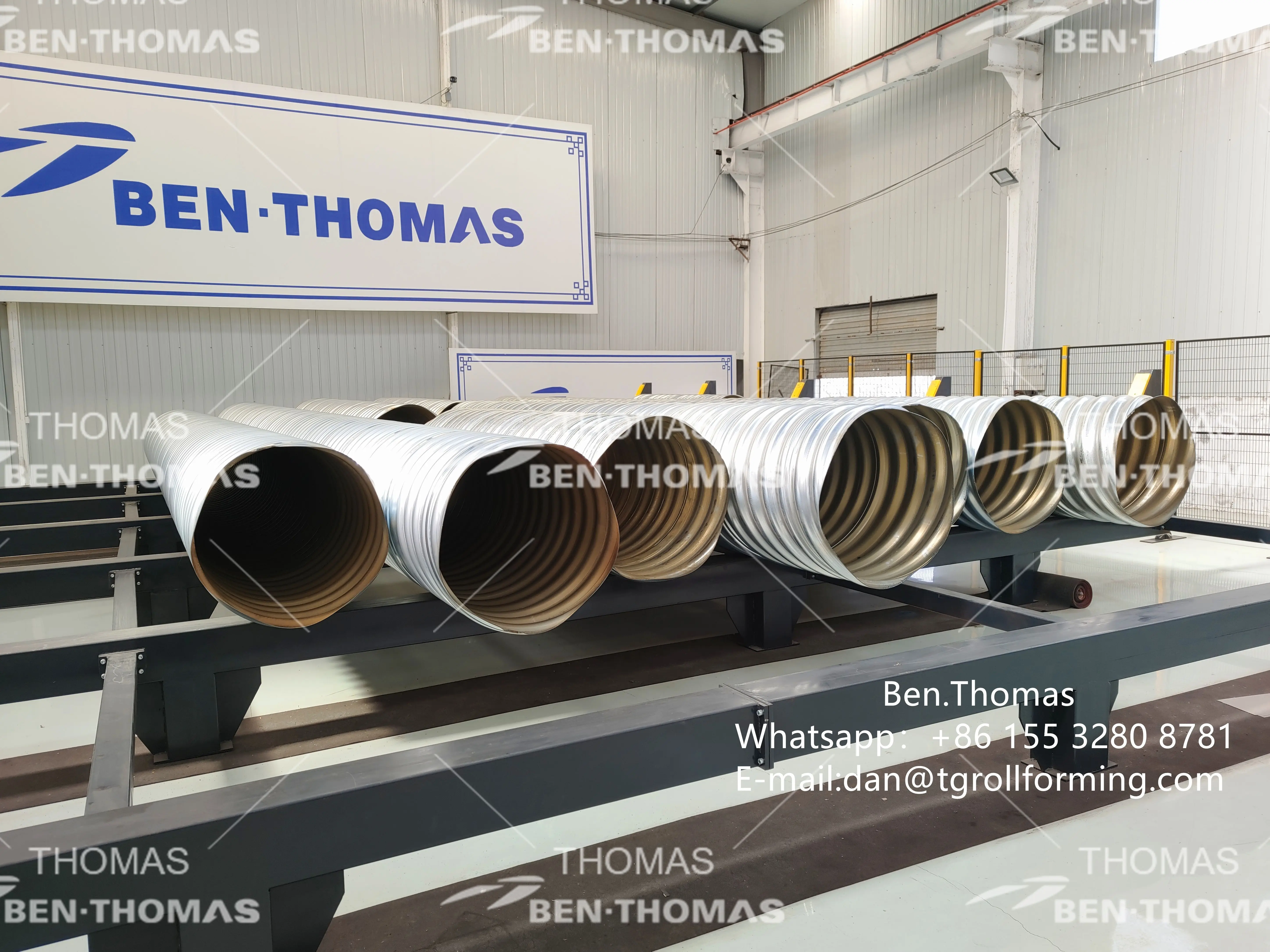 Spiral corrugated metal drainage culvert pipe forming and making machine