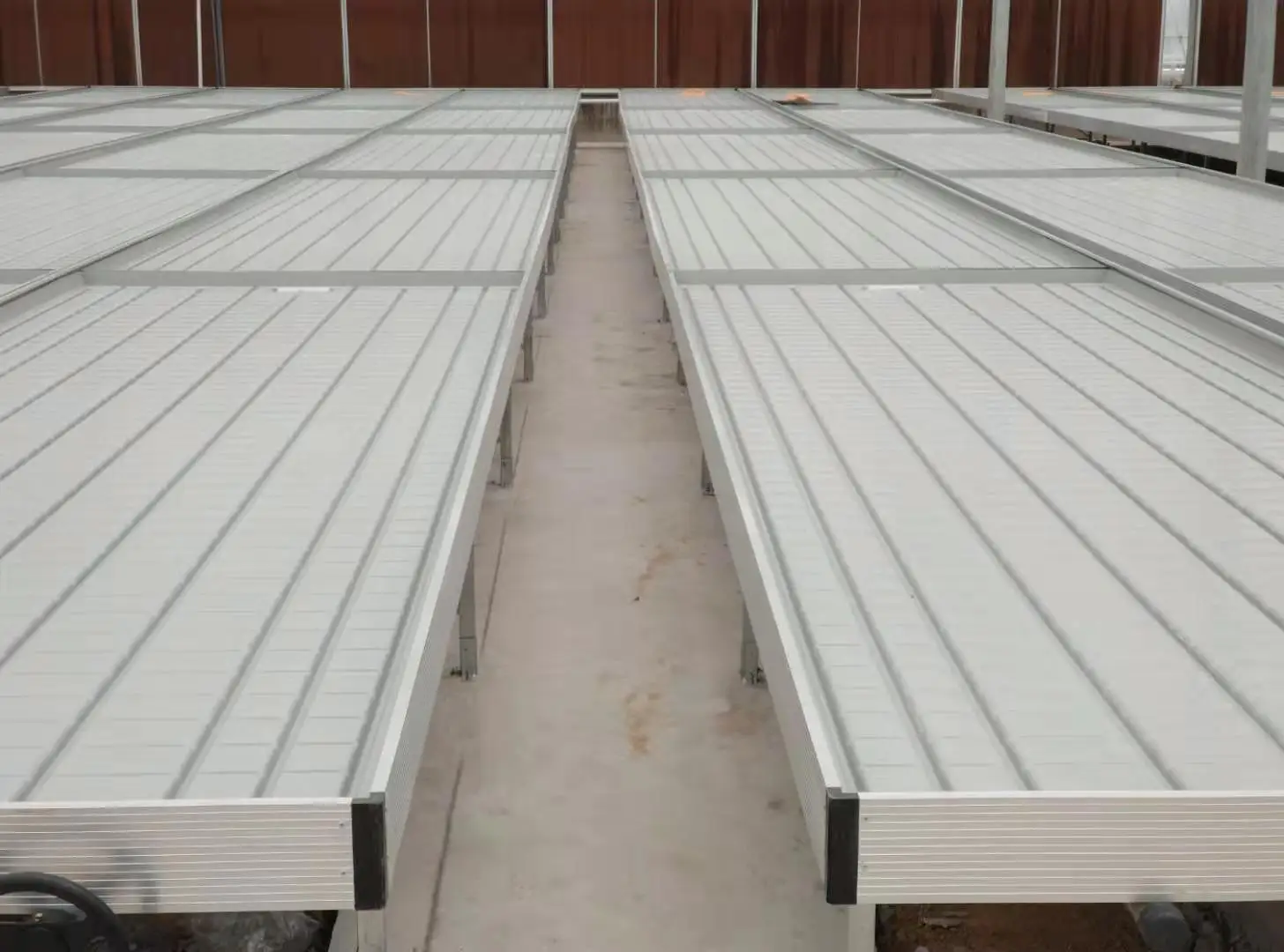 New Type Galalized Steel Pipe Hydroponic Ebb and Flow Rolling Bench Seedling Bed