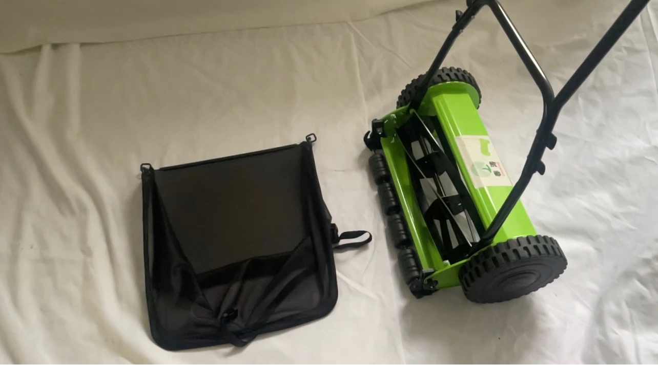 Good Iron Reinforced Grass Eater 2 Wheel Manual Push Sod Mower 16 Inch 40cm Cutting  Width Big Spiders Steel Big Bags Mow