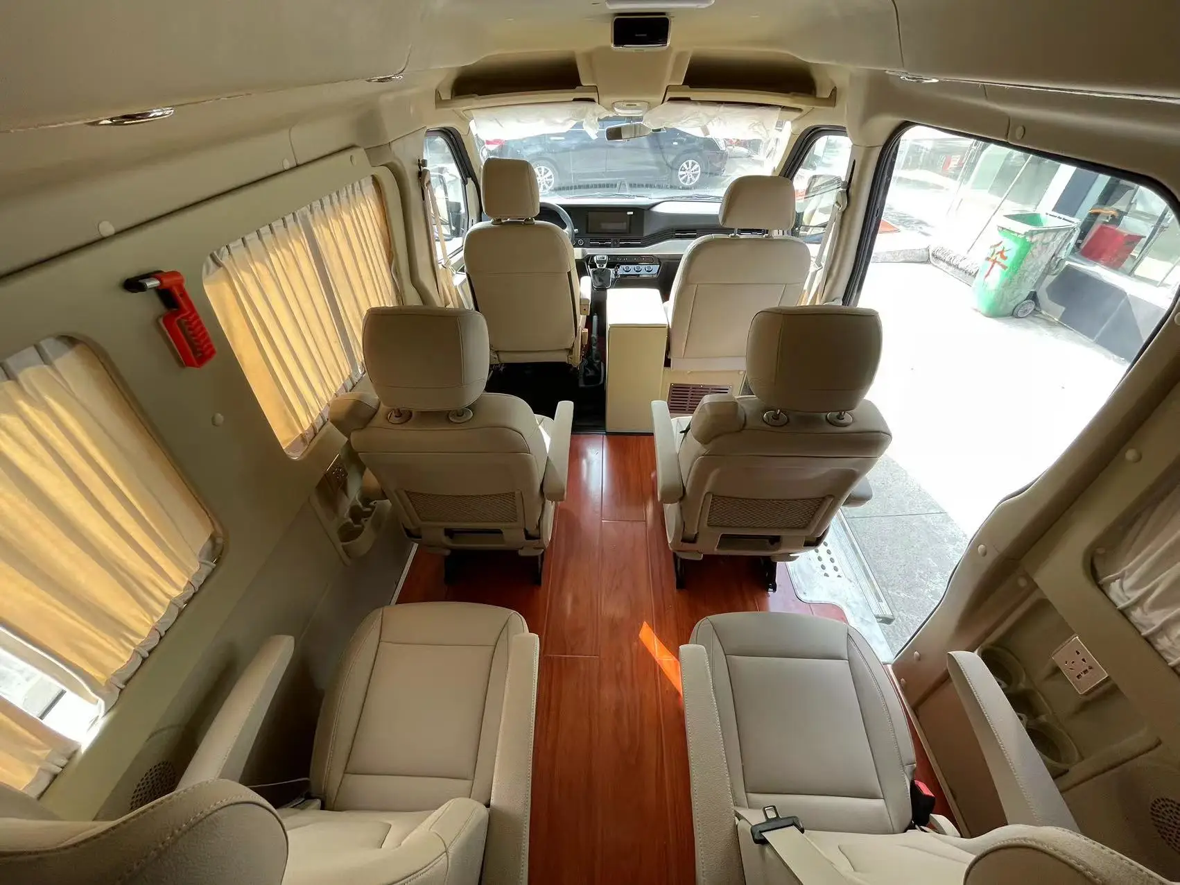 30% deposit of brand new luxury Dongfeng diesel powered 9-seater VIP tour agency passenger transport shuttle van on sale