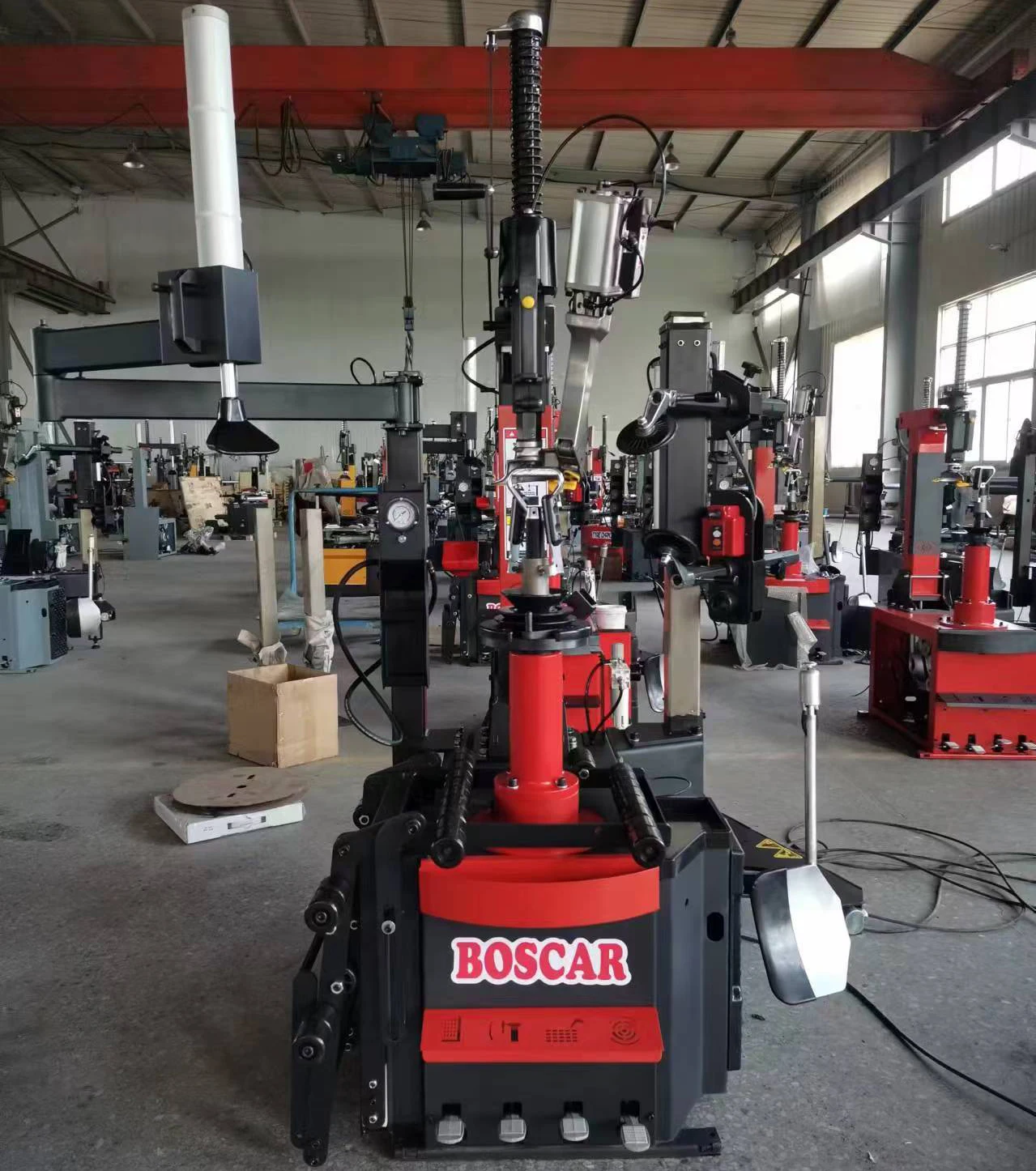 Optional automatic universal picker for tire removal machine Non pry bar disassembly auxiliary arm Auyomatic disassembly head