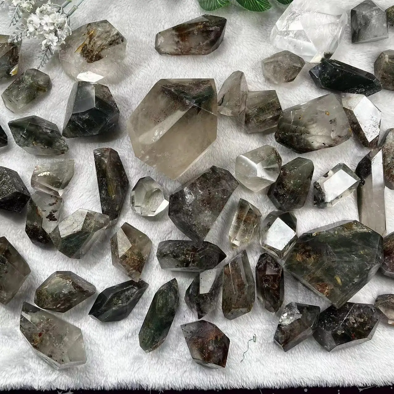 Green Phantom Quartz Natural Crystal Hand Carved Green Garden Quartz Free Form for Healing