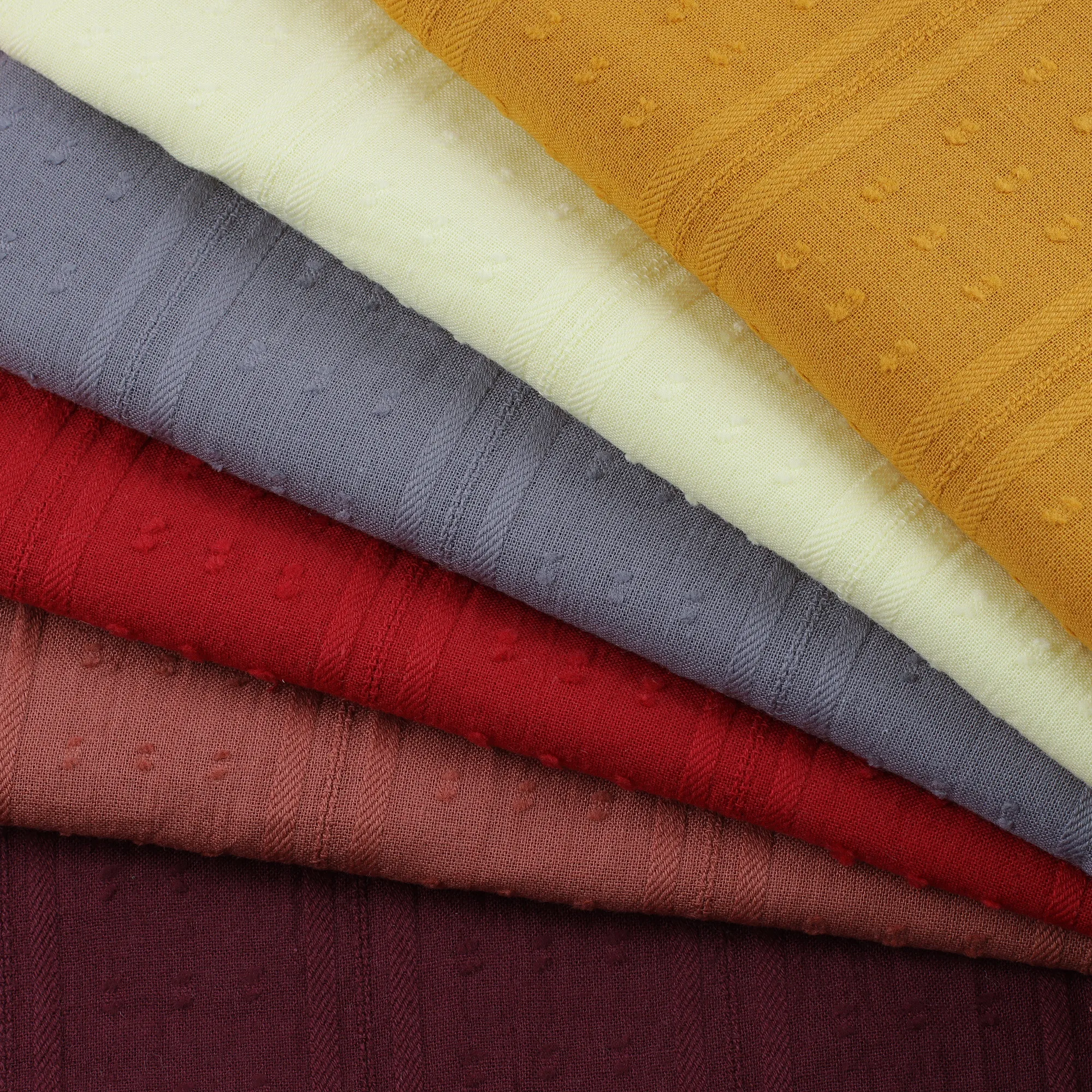 With Quick Delivery Soft Cotton Woven 96Gsm Garment Fabric Textiles Dark Color Clothes Jacquard Fabric