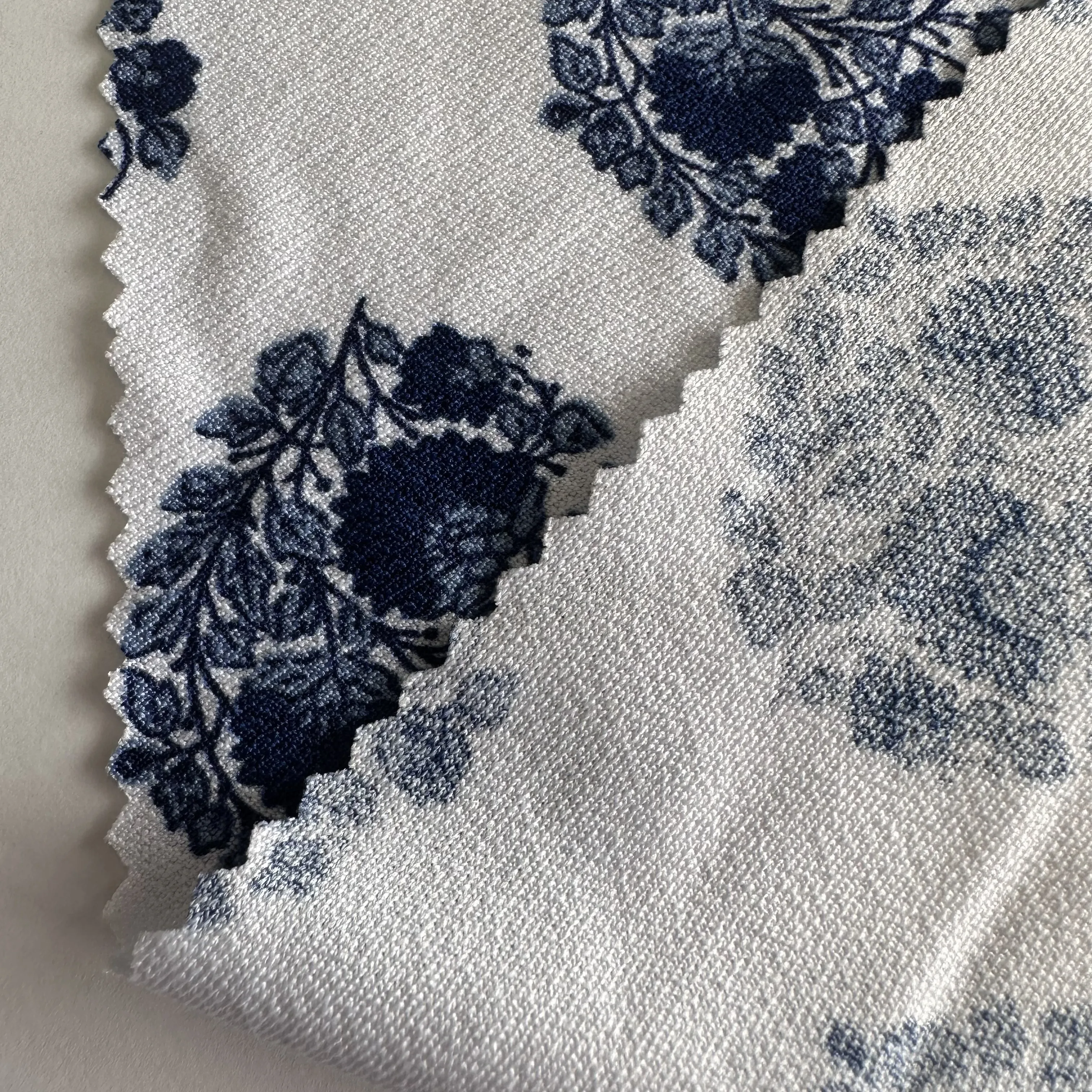 wholesale moss crepe fabric from China 95%polyester 5%spandex stretch floral printed crepe fabric for dress and swimwear