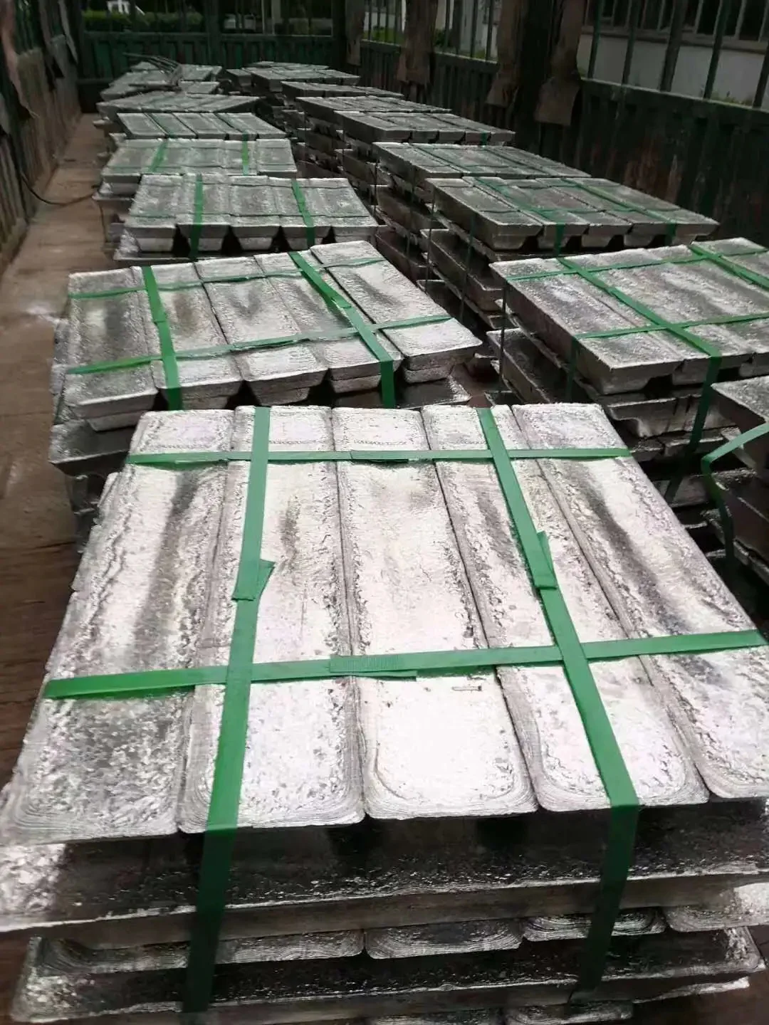 Low Price Factory High Purity 99.995% Zinc Alloy  Ingot in China