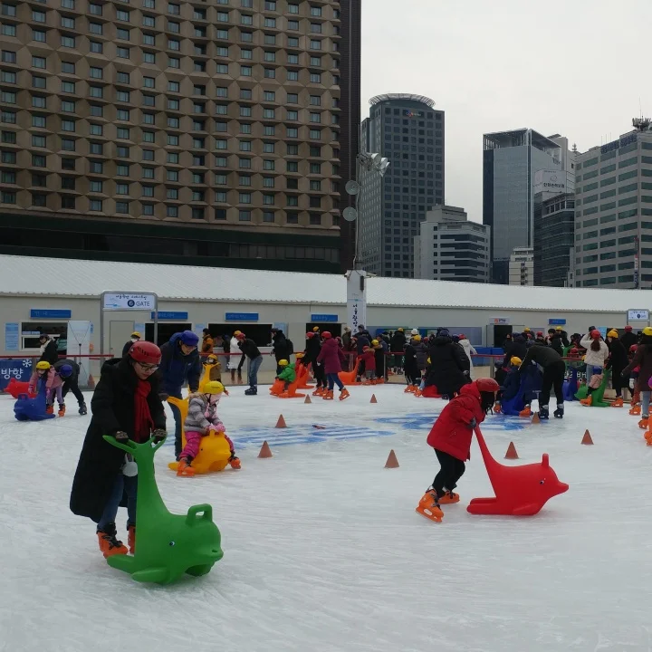 Wholesale durable wear-proof cold resistant LLDPE material ice Skating aids ice skates walker helper