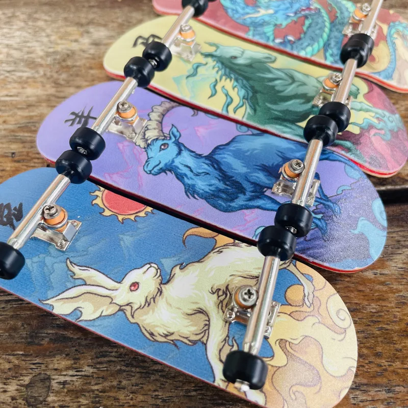 Universal Double-Warped Bamboo Skateboard Deck Youth Creative Gift for Adults with Twelve Zodiac Design New Model