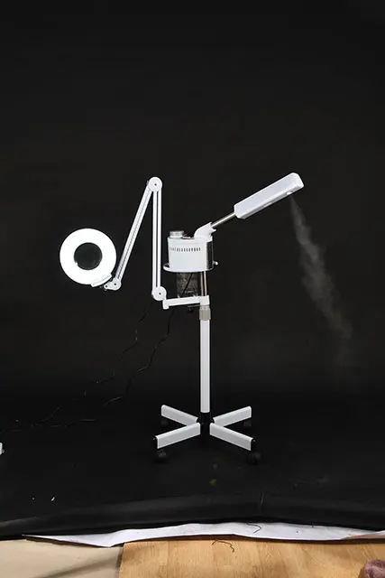 2 in 1 hot facial steamer with 8x magnifying LED lamp facial vaporizer