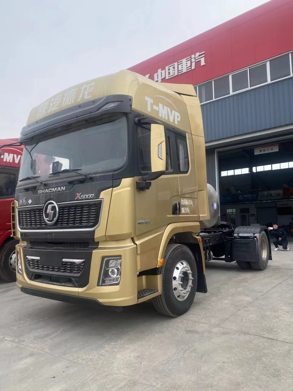 new hot sale 4*2 6 wheel drive SHACMAN H3000 385 hp truck tractor