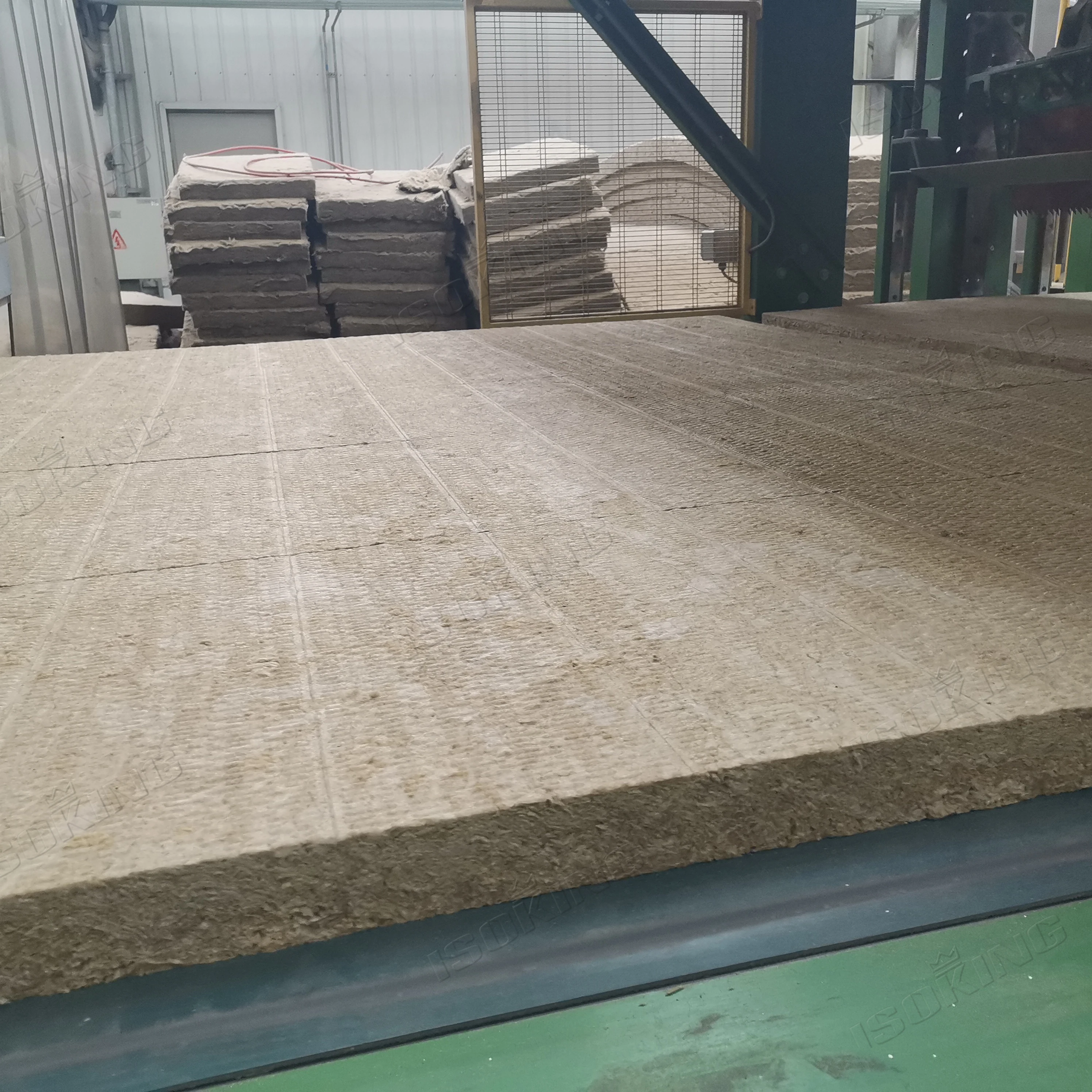 ISOKING Rock Wool Mineral Wool Panel for Steel Roofing and Cladding Insulation